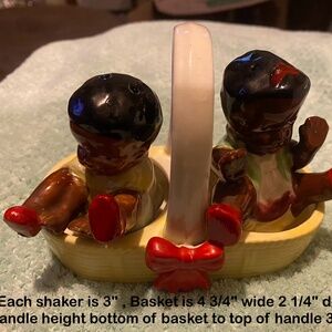 Vintage Americana Salt n Pepper shakers